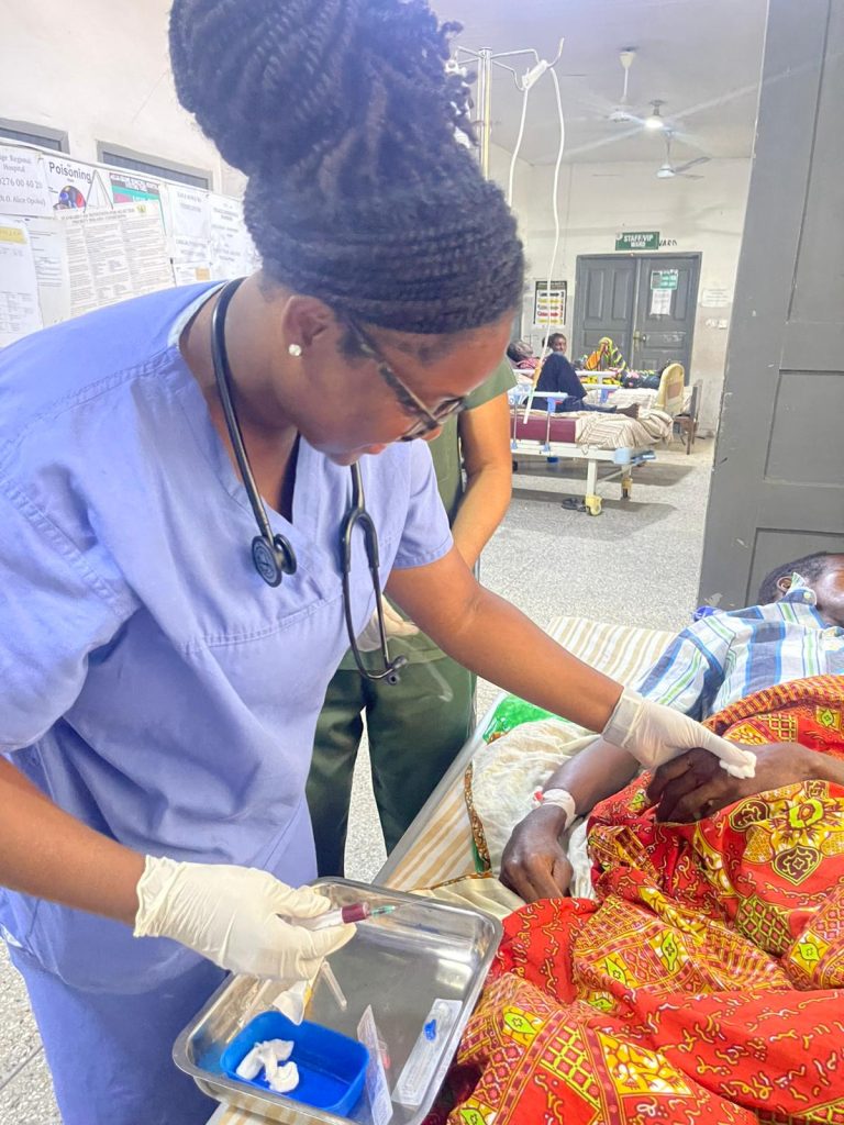 f2361b39-a175-4c86-ab37-6a0bc3a6908d-768x1024